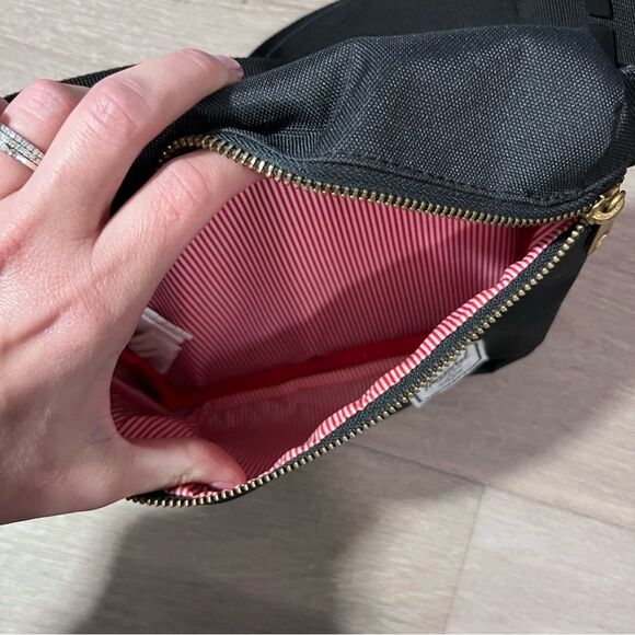 Herschel Supply Black Canvas Hip Pack Belt Bag - Picture 8 of 10